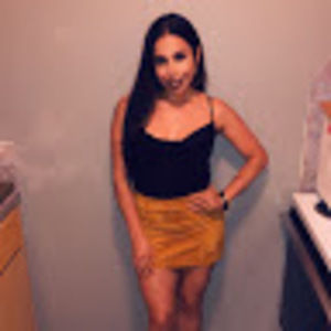 Meet your Posher, Monique